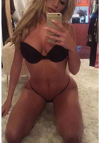 , 21  female escort, Winnipeg