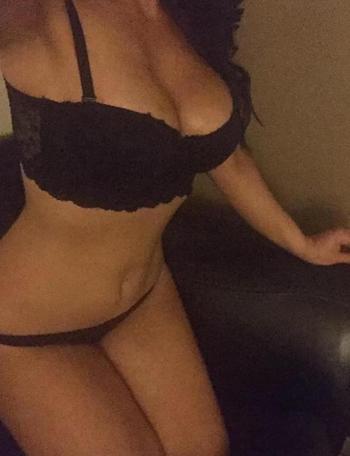 , 22  female escort, Winnipeg