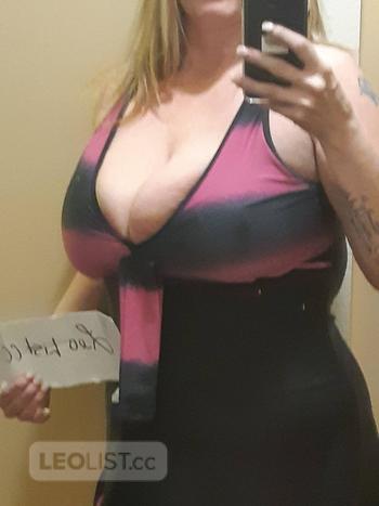 Nikki cougar, 42 Caucasian/White female escort, Winnipeg